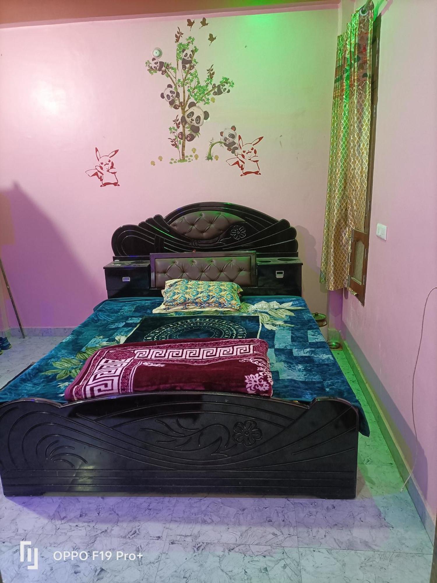 Shri Ram Sharnam Hotel Ayodhya Bagian luar foto