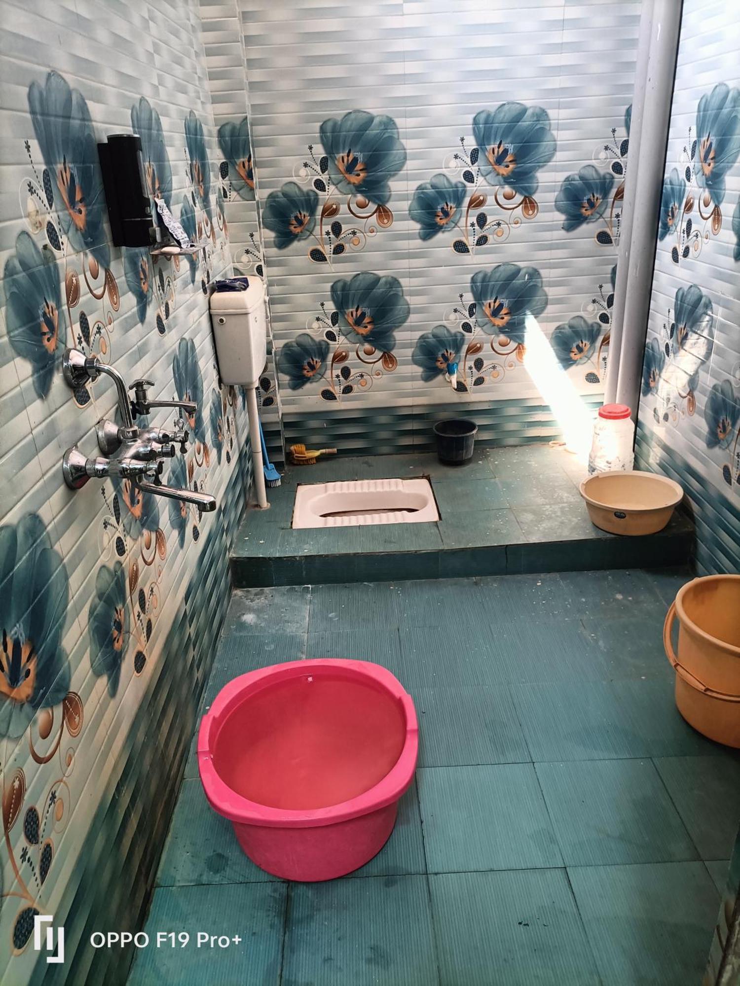 Shri Ram Sharnam Hotel Ayodhya Bagian luar foto